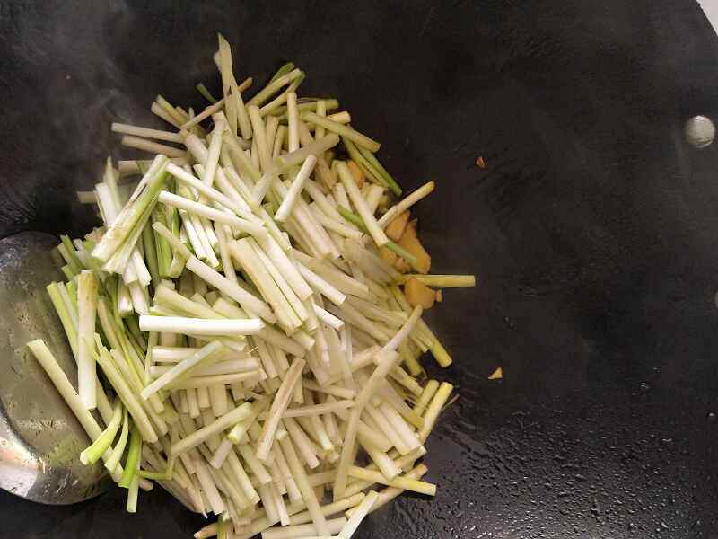 韭黄炒豆腐干步骤7