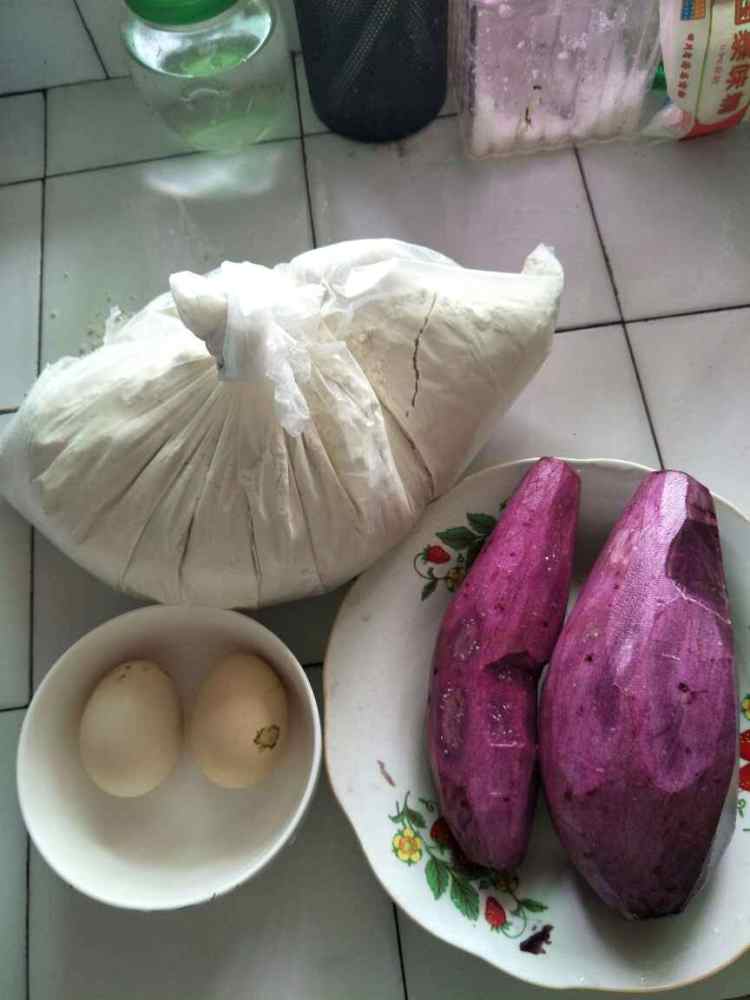 紫薯鸡蛋饼步骤1