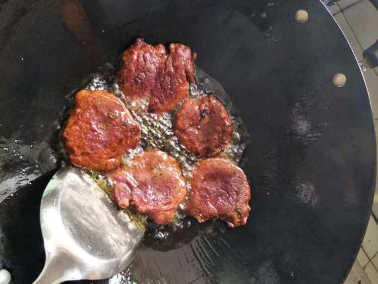 紫薯鸡蛋饼步骤7