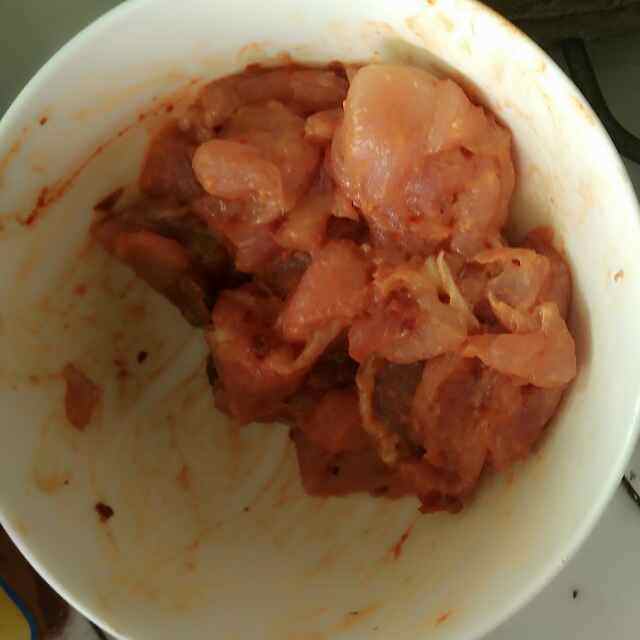 莴笋木耳炒肉片步骤4