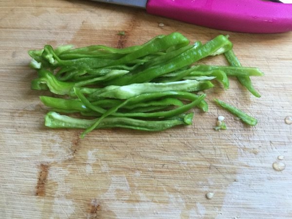 炒鸡枞菌步骤4