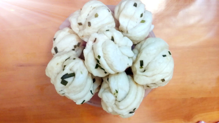 葱油花卷步骤8