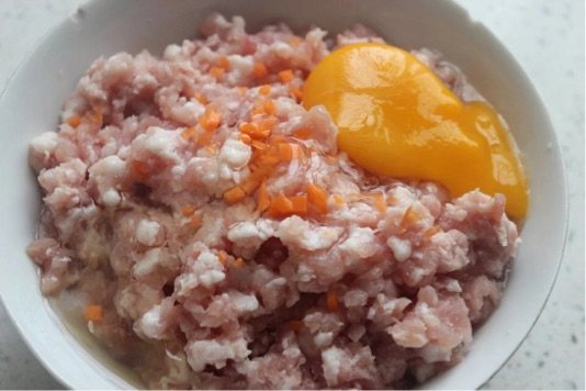 糖醋肉丸步骤2