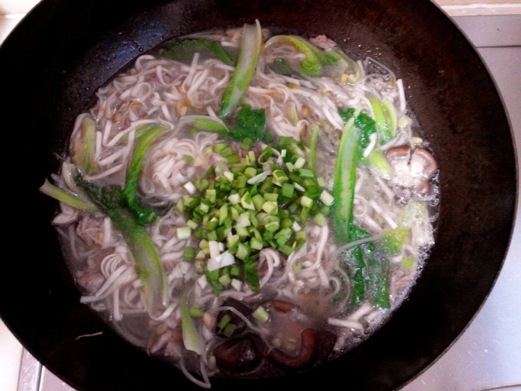鸭汤如意面步骤9