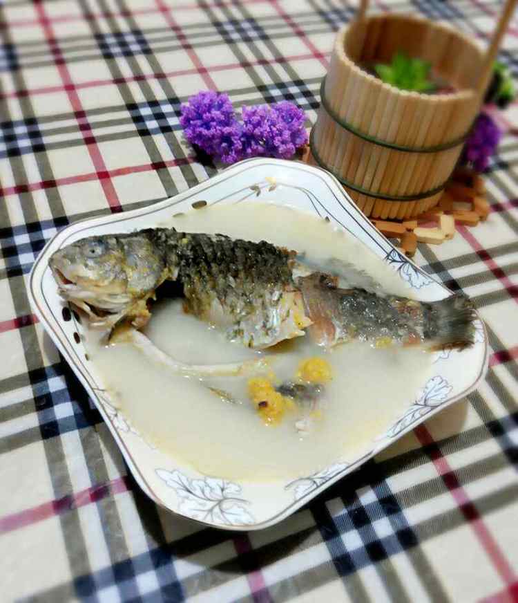 鲫鱼浓汤#多效护理一步骤5