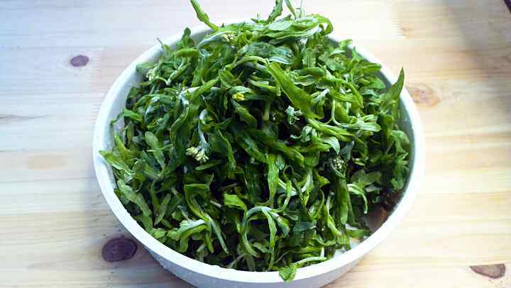清明菜馍馍步骤1