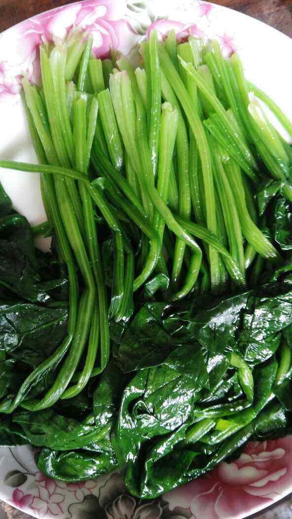 芝麻拌菠菜步骤4