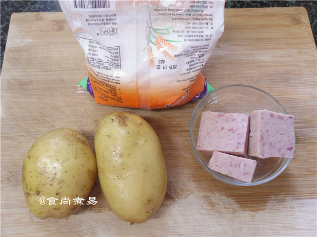 土豆午餐肉煎饼步骤1