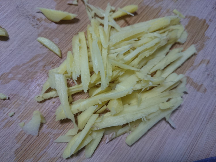 香煎野鲫鱼步骤2
