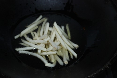罗勒番茄酱薯条步骤2