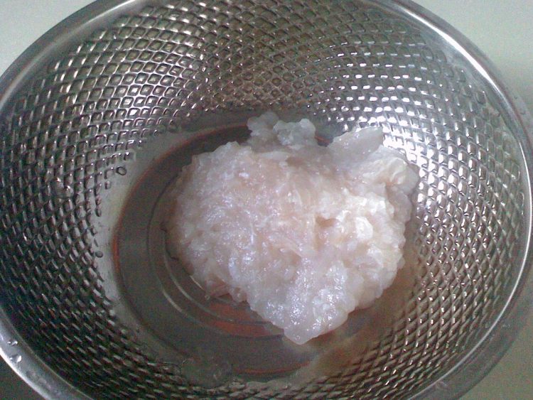 鱼蓉粉丝饺步骤2