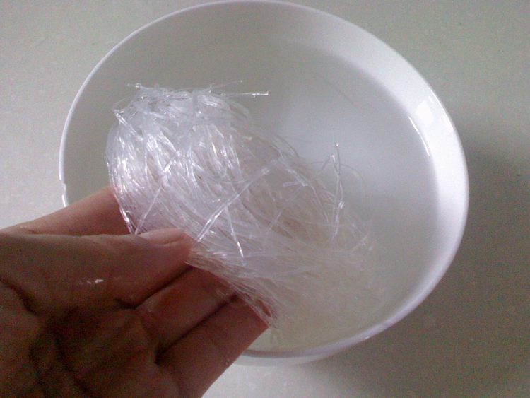 鱼蓉粉丝饺步骤3
