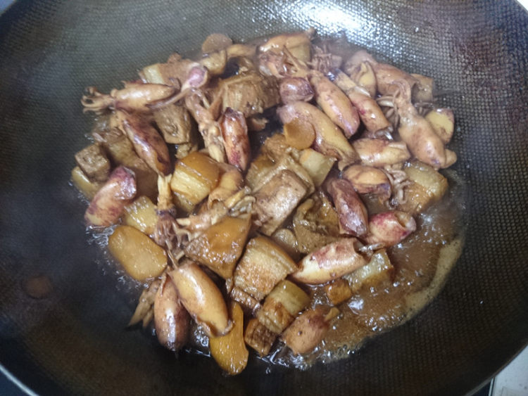 墨斗鱼红烧肉步骤12