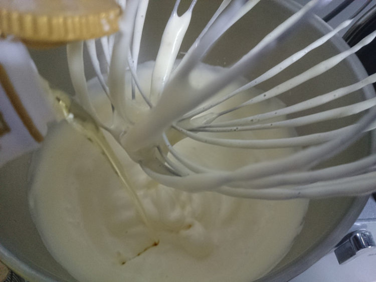 炼乳海绵蛋糕步骤3