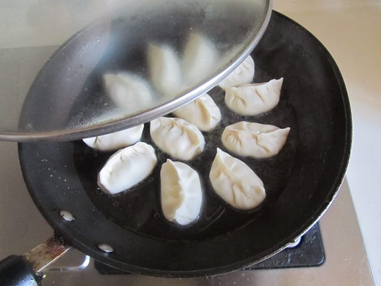 香菇煎饺步骤11