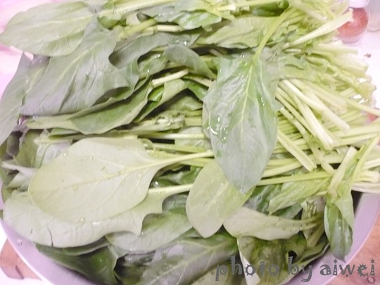 西红柿鸡蛋菠菜面步骤1