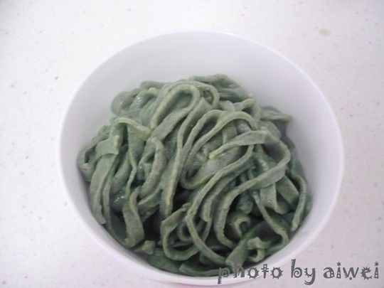 西红柿鸡蛋菠菜面步骤17
