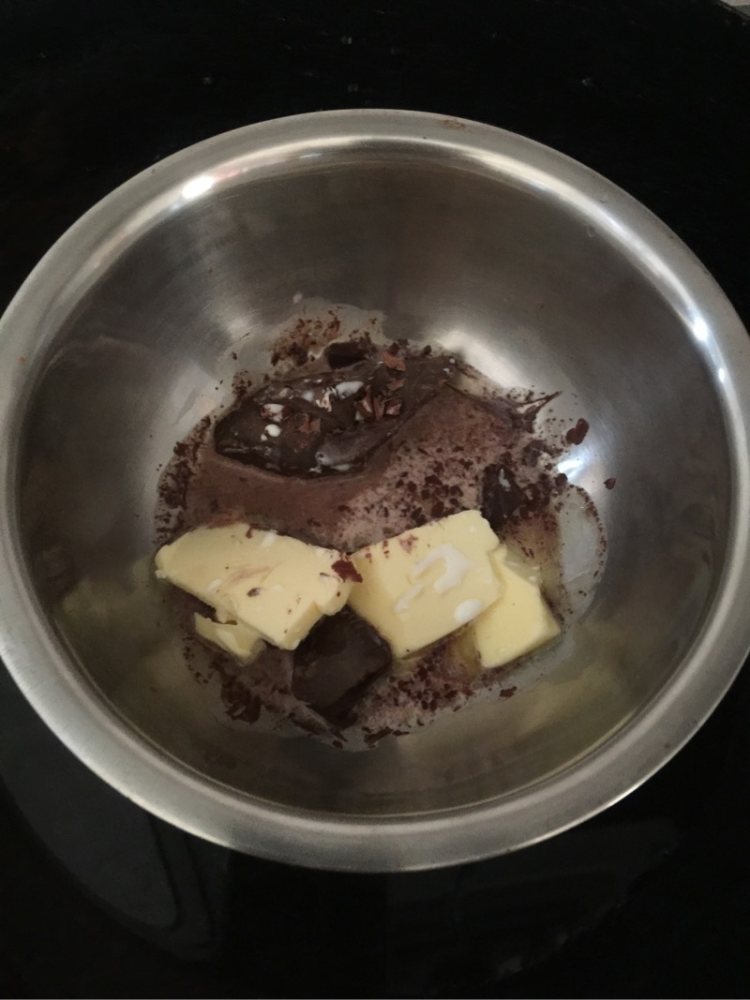巧克力凹蛋糕步骤1