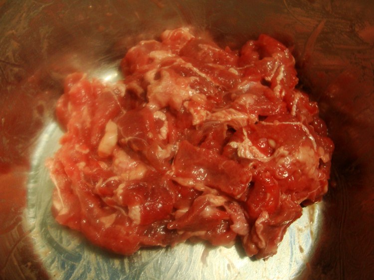 西兰花炒牛肉步骤1