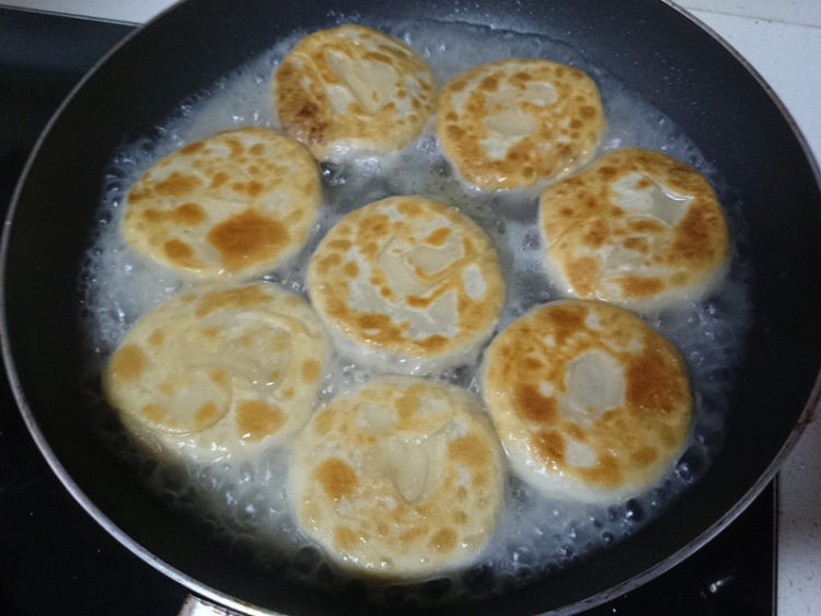 洋葱猪肉馅饼步骤11