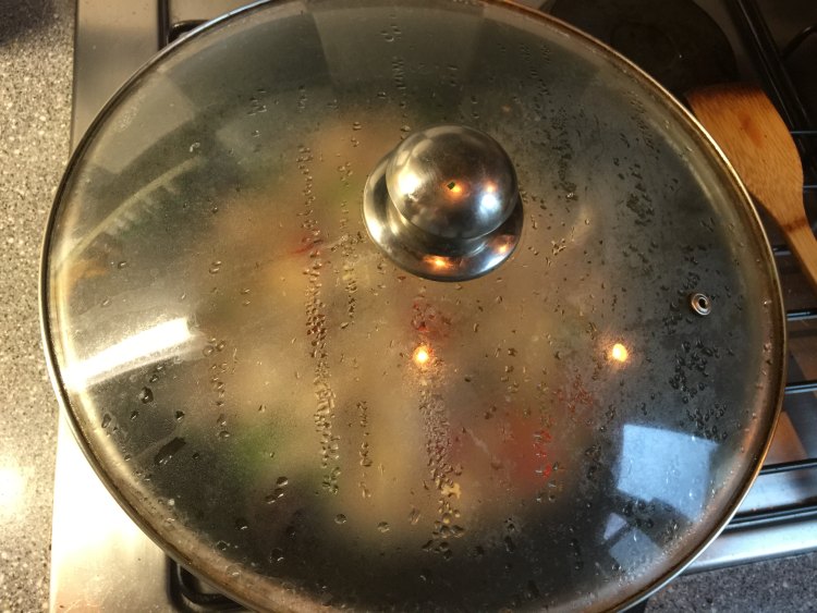 双椒蕈菇炒鸡丁步骤9