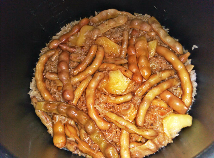 豆角焖饭步骤9
