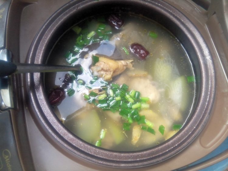 虾干胡瓜炖鸡汤步骤8