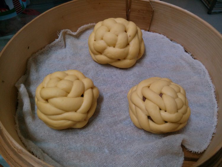 南瓜绣球豆沙包步骤13