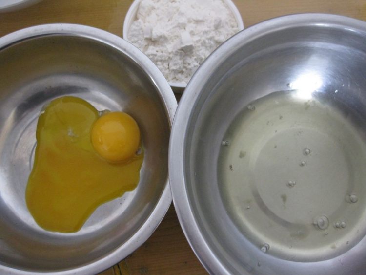【手工美食】海绵手指步骤1