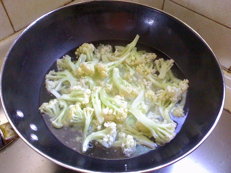 白灼花菜步骤3