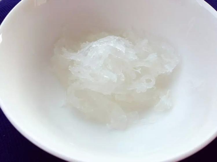 枸杞子冰糖炖燕窝步骤3