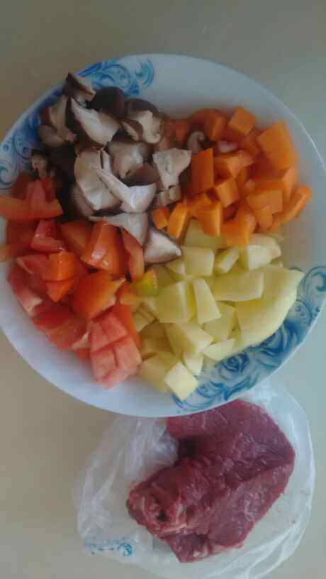 【手工美食】牛肉臊子步骤1