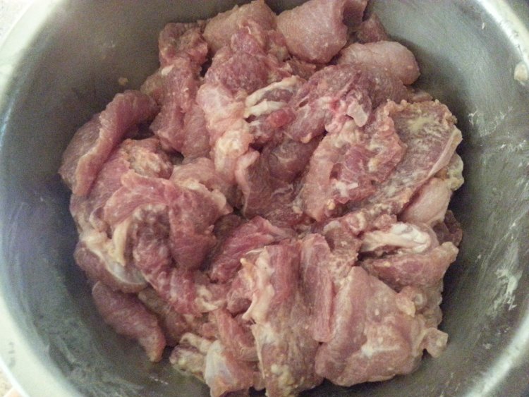 黑木耳瘦肉羹汤步骤2
