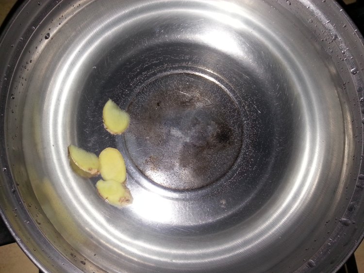 黑木耳瘦肉羹汤步骤3