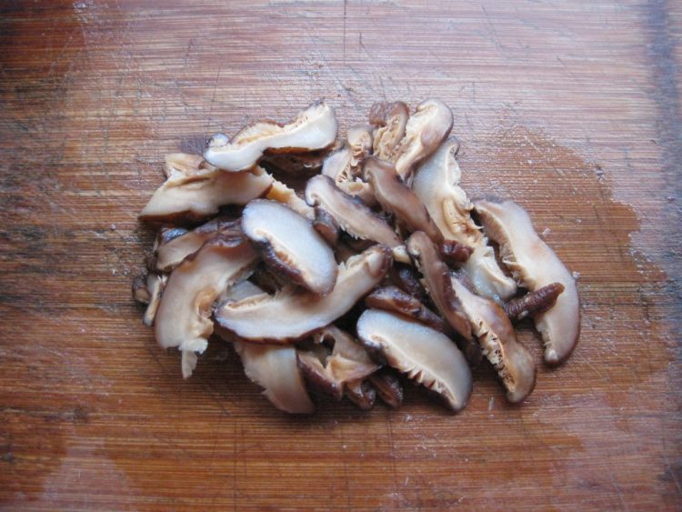 香菇油白菜步骤3