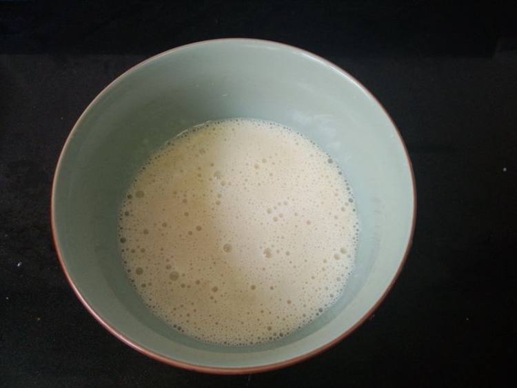 香蕉牛奶煎饼步骤4