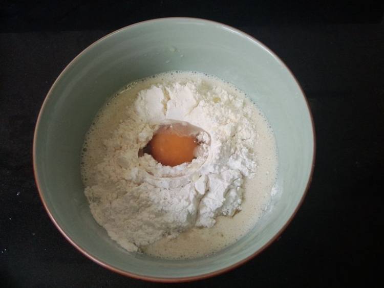 香蕉牛奶煎饼步骤5