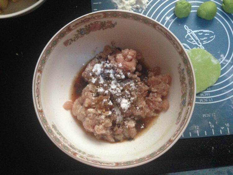 菠菜鲜肉水饺步骤5