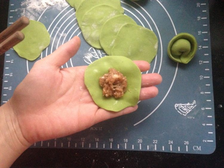 菠菜鲜肉水饺步骤10