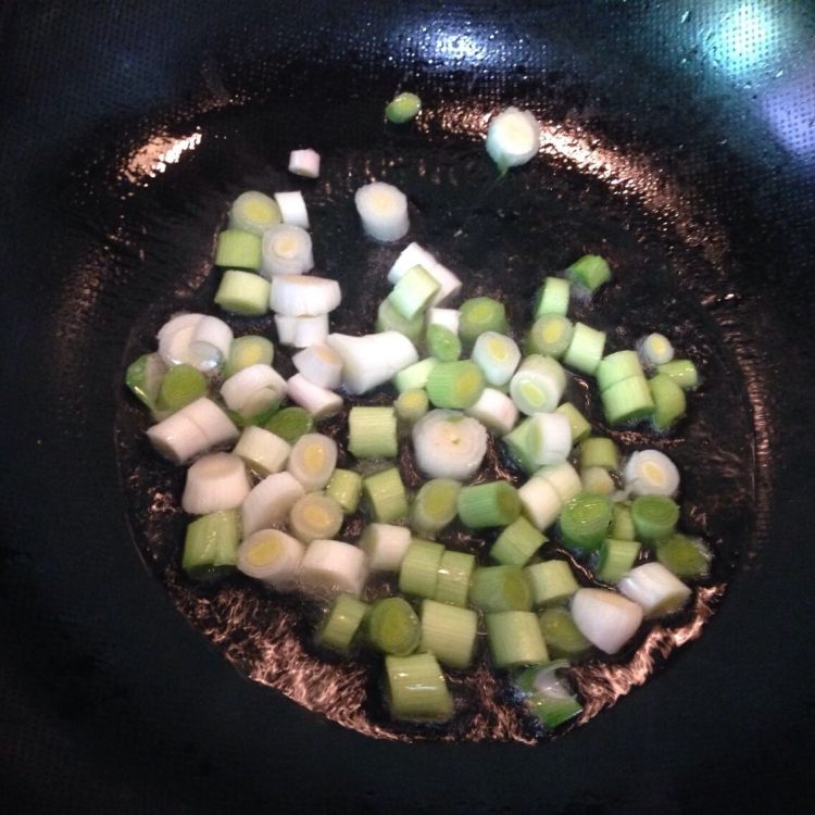蒜香豌豆米步骤4