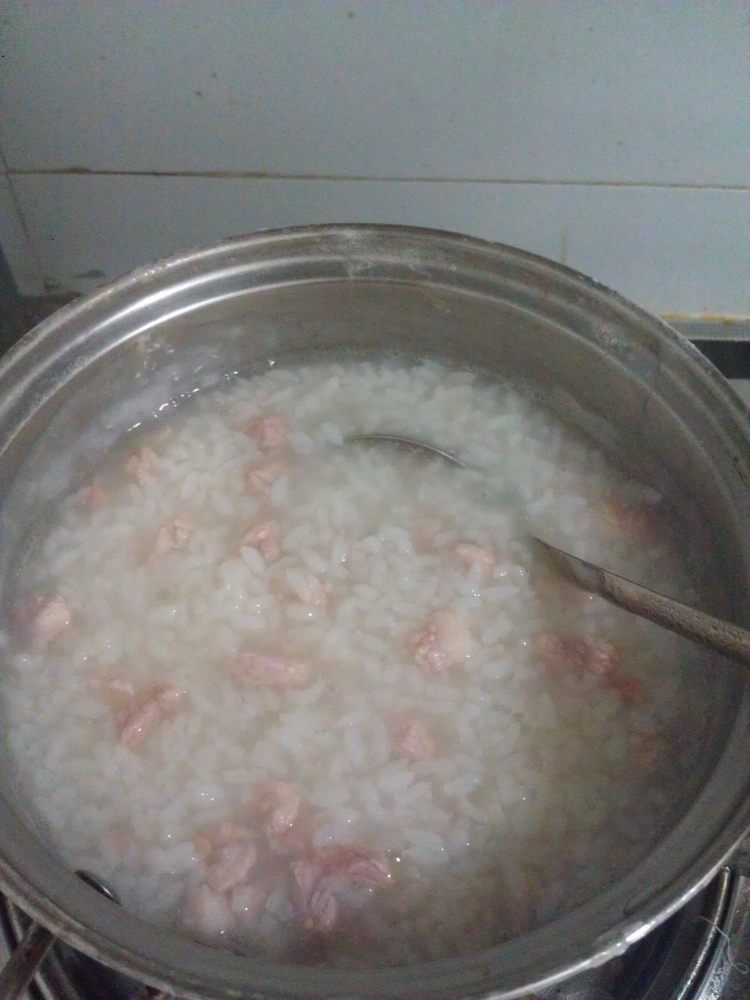 芹菜瘦肉粥步骤5