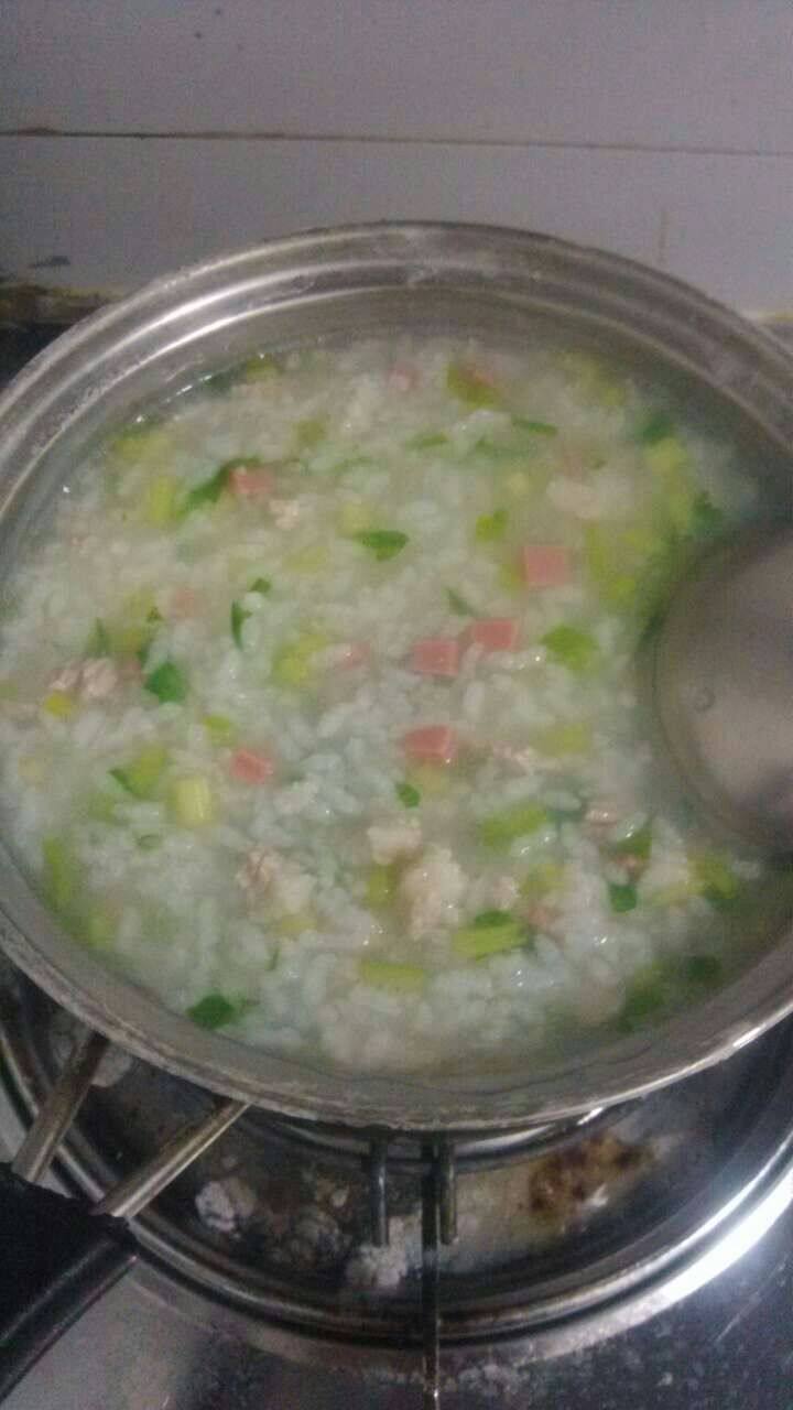 芹菜瘦肉粥步骤6