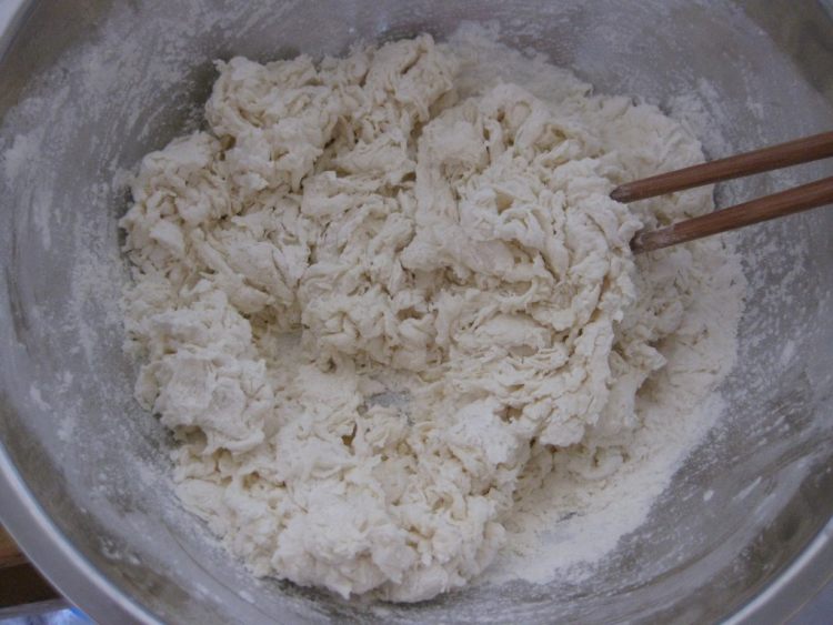 胡萝卜木耳肉包步骤5