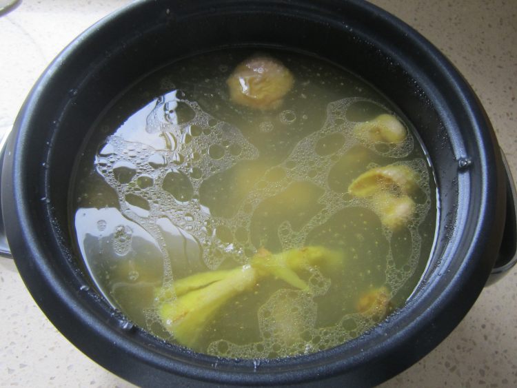 蔬菜鸡汤步骤8