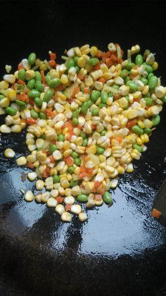 彩豆虾仁步骤8