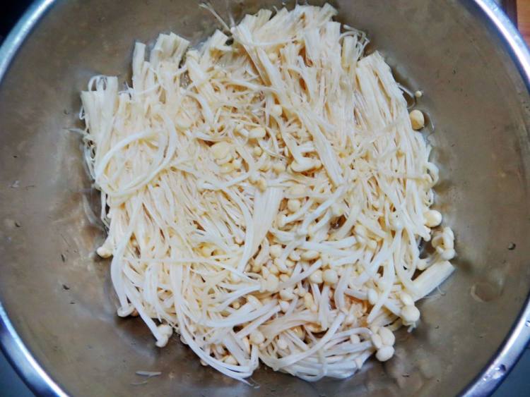 金针菇猪肉馅饼步骤12