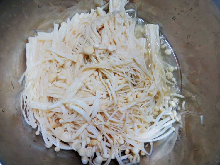 金针菇猪肉馅饼步骤11
