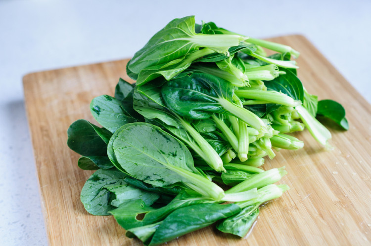 香菇炒小油菜步骤1