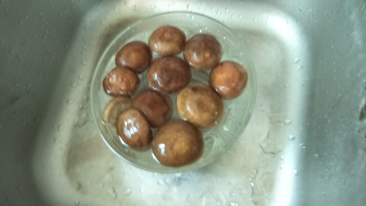 米花丸子香菇汤步骤8