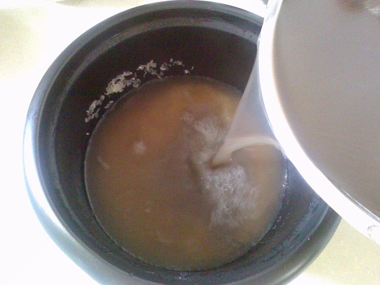 黑豆鲫鱼粥步骤8